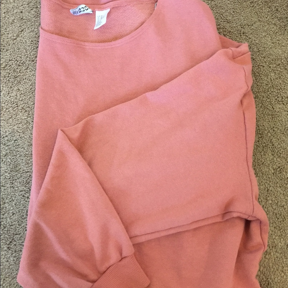 H&M cropped long sleeve shirt!